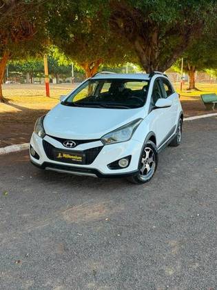 HYUNDAI HB20X 1.6 16V PREMIUM FLEX 4P AUTOMÁTICO HYUNDAI HB20X 1.6 16V PREMIUM FLEX 4P AUTOMÁTICO